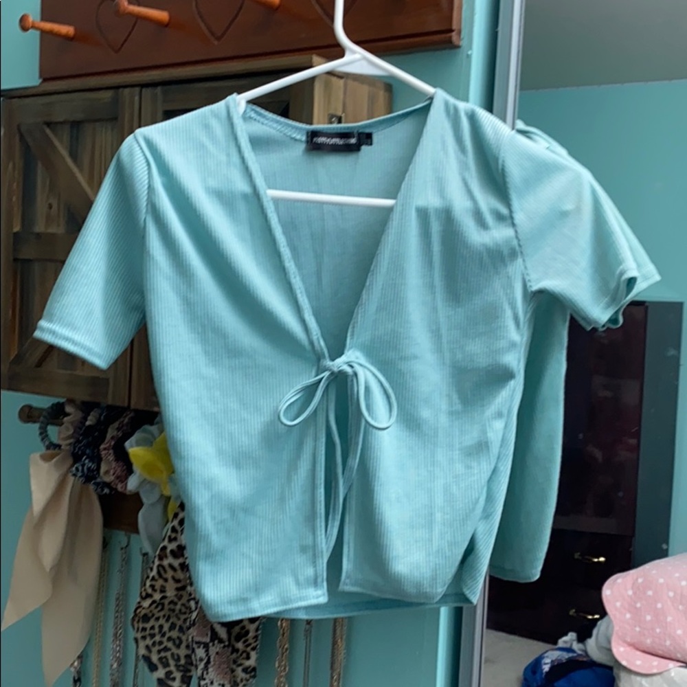 Ribbed tie-front shirt